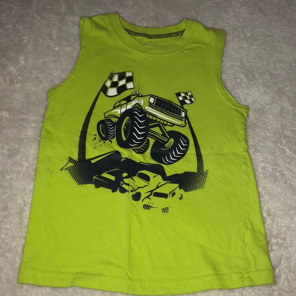 Boys set of 2 tanks - Picture 2 of 6